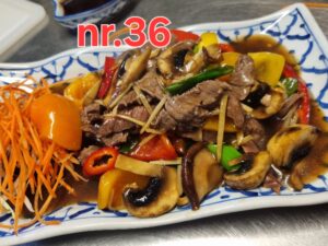 [ 36 ] Nüa Pad Khing เนื้อผัดขิง