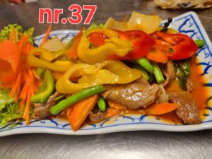 [ 38 ] Nüa Pad Pak Ruam เนื้อผัดผักรวมมิตร