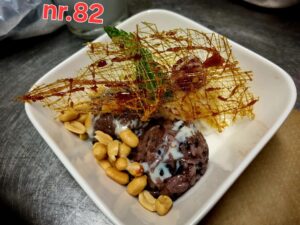 [ 82 ] Hausgemachtes Kokosnussmilch-Eis ข้าวเหนียวไอติมกะทิ