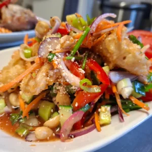 [ 17 ] Yam Gai Grobb ยำไก่กรอบ